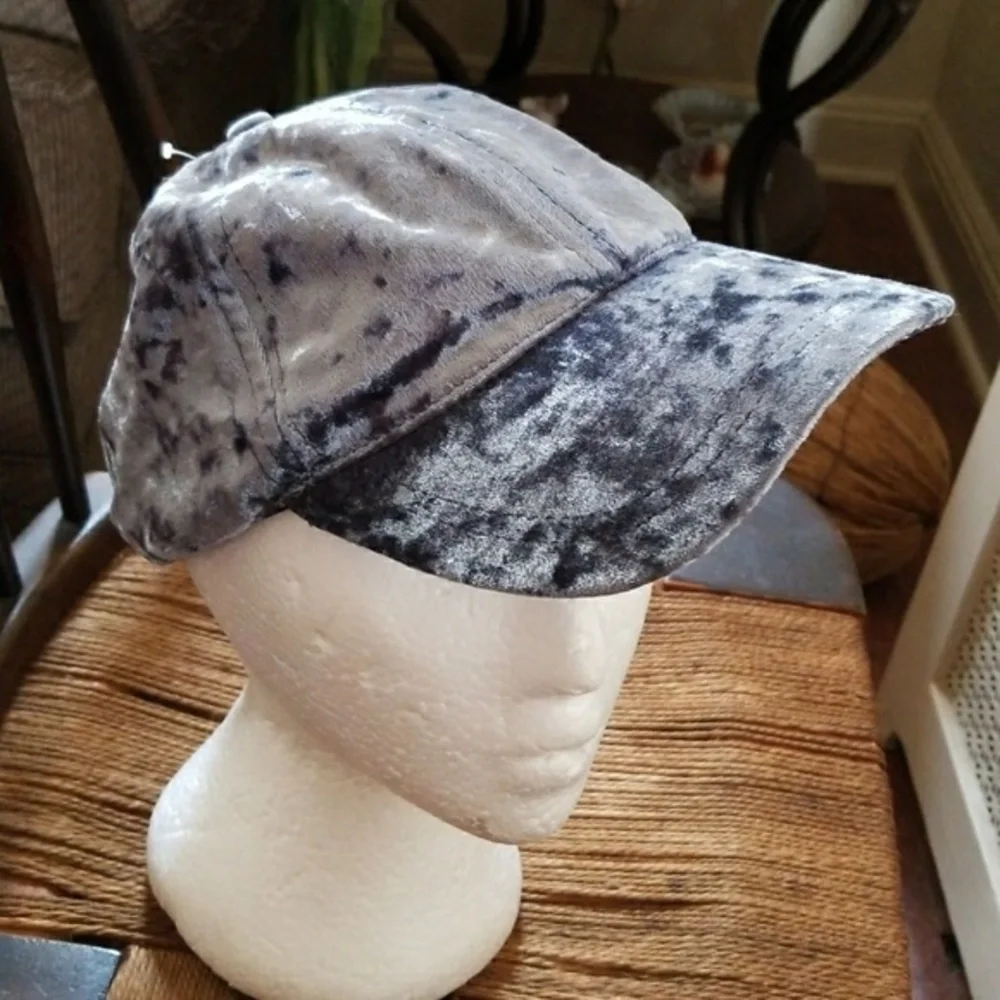 Blue Crushed Velvet snapback‎ cap NWT